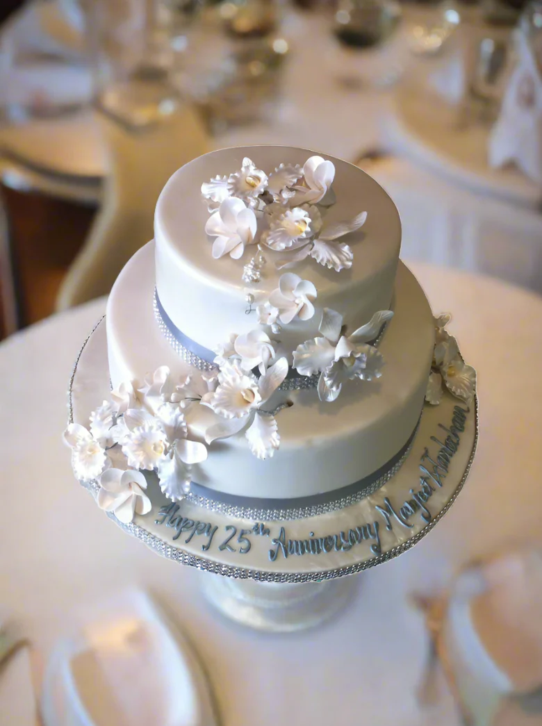 Orchid Fondant Cake - Image 5